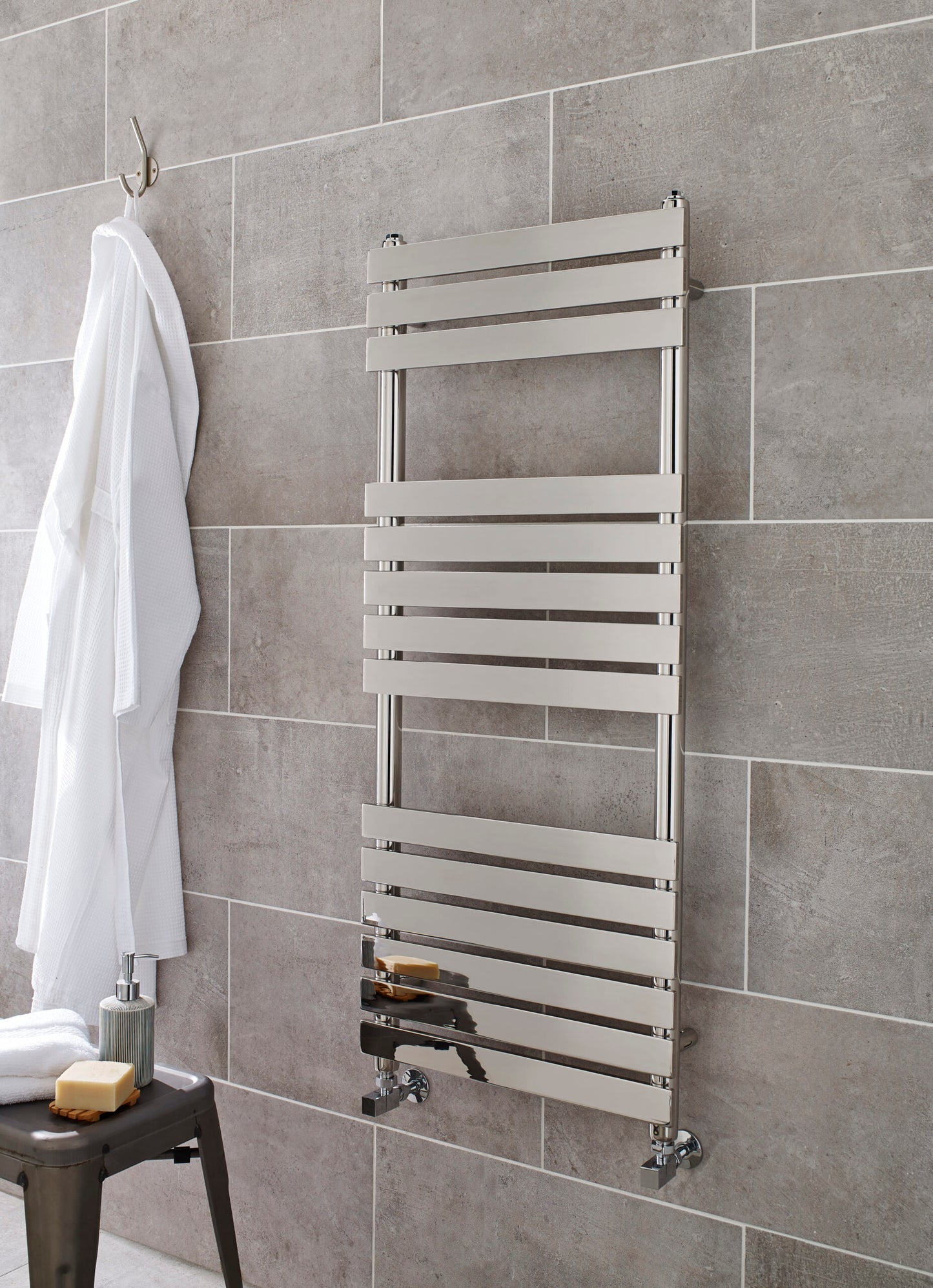 Memphis Chrome Towel Rail