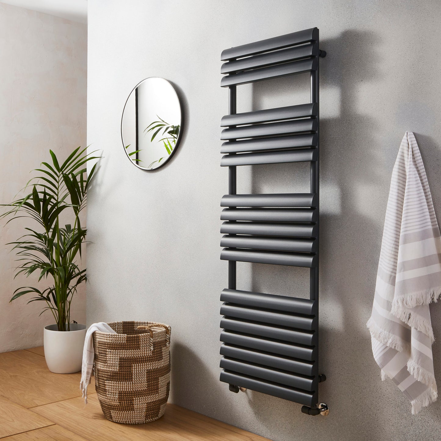 Venetian Anthracite Towel Rail