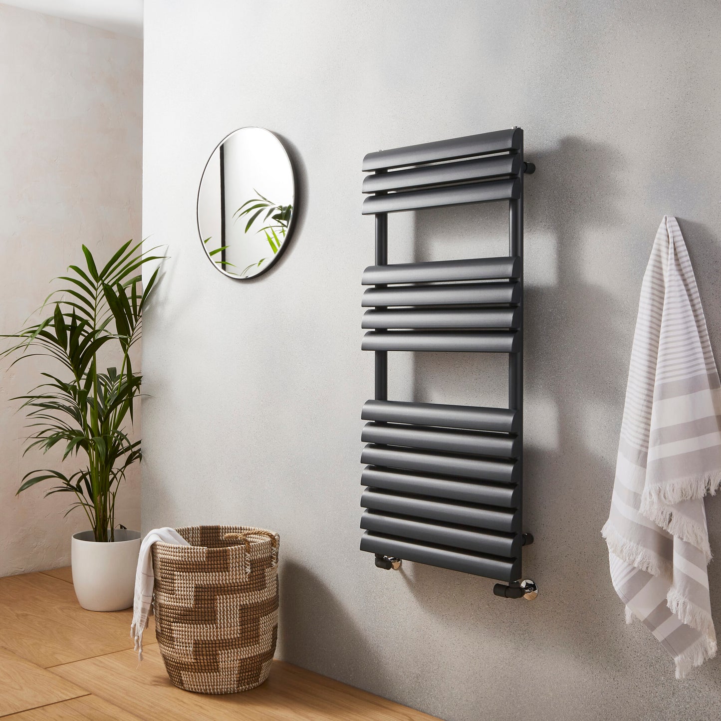 Venetian Anthracite Towel Rail