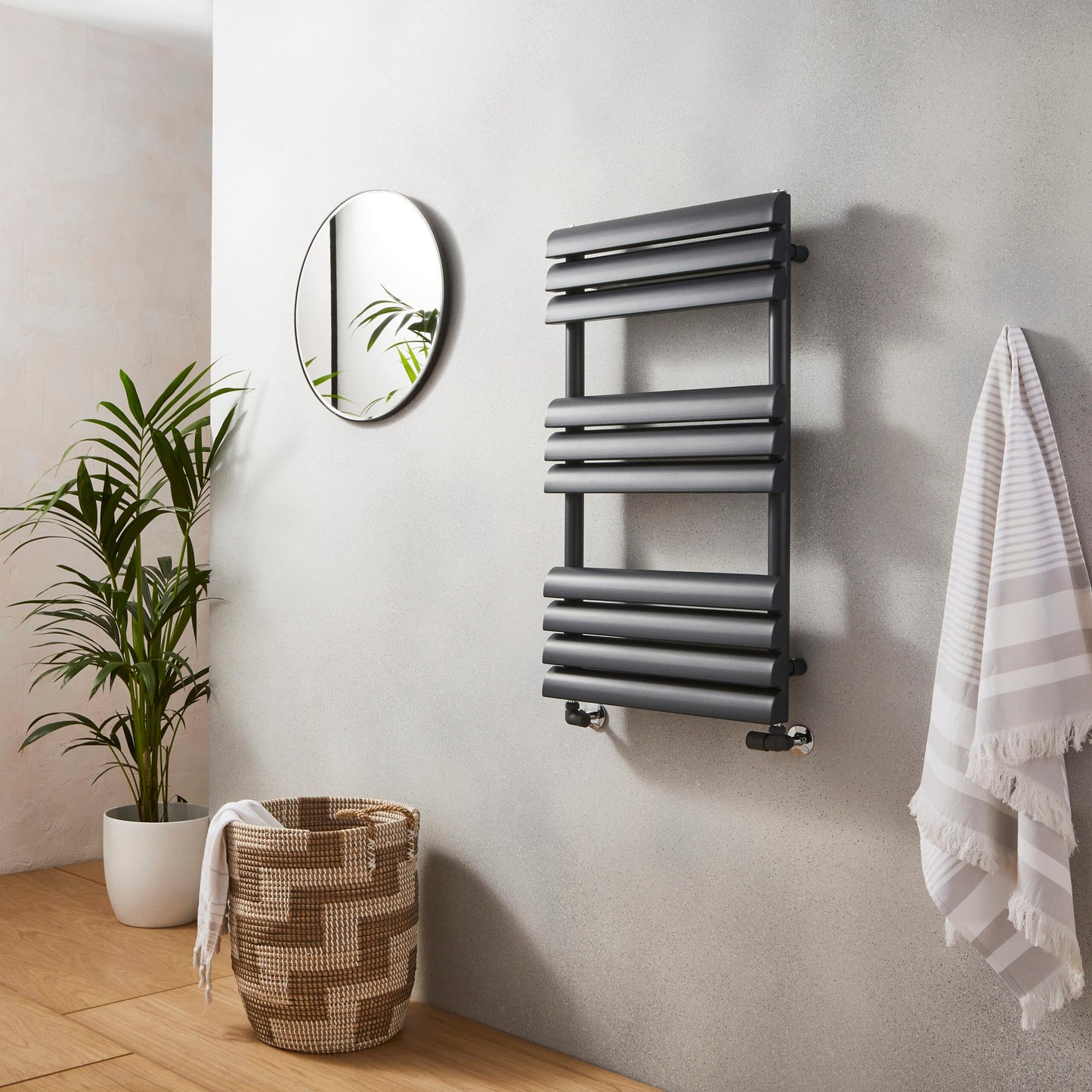 Venetian Anthracite Towel Rail